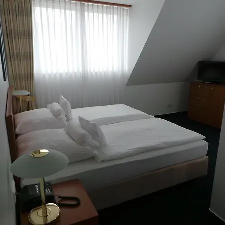 בית הארחה Haus Koebesine 4*